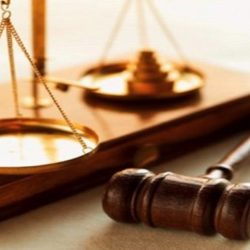 محاكمة 24 متهماً بينهم 14 سعودياً بتهمة انتحال صفة رجال مباحث و”الهيئة”