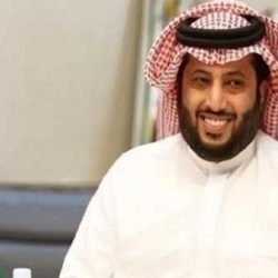 بالفيديو .. آل الشيخ لـ” سعيد العويران” : ما في اعتزال