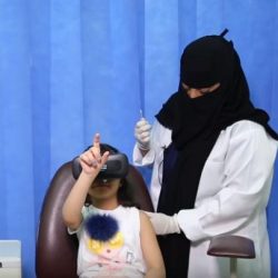 بالصور.. سيلفي لـ 3 أطباء “أب وابنه وحفيده” قيل إنهم سعوديون.. فما حقيقتها