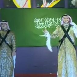 بالصور.. عمدة نيوكاسل يشارك المبتعثين احتفالات اليوم الوطني ويرتدي الشماغ السعودي