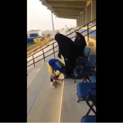 بالفيديو.. محمد بن فيصل: الهلال والاتحاد قطبا الكرة السعودية.. وهذا سبب نزولي أرضية الملعب