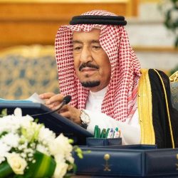 بالفيديو.. كيف كان الأمير الراحل سعود الفيصل يعامل أبناءه؟