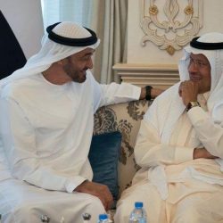 بالصور.. أمير الرياض يؤدي صلاة الميت على الأمير فيصل بن فهد بن مشاري