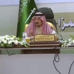 بالفيديو.. أمير الرياض يرفض تدشين مشروعٍ لعدم اكتماله