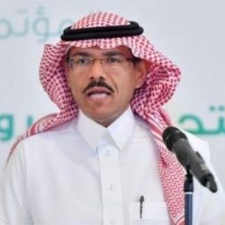 “الموارد البشرية”: قرار قصر مهن خدمة العملاء عن بُعد على السعوديين يدخل حيز التنفيذ