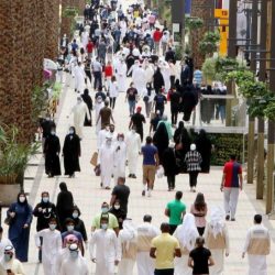 بالفيديو والصور : توافد مبكر للجماهير لحضور انطلاق مسيرة موسم الرياض