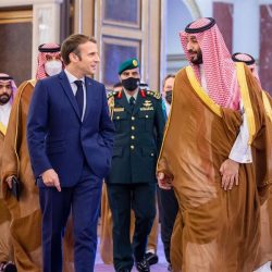 ولي العهد يستعرض مع ماكرون العلاقات السعودية الفرنسية ومستجدات الشرق الأوسط
