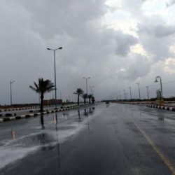 “أمير جازان” بالنيابة يوجه بتشكيل لجنة للتوصل لأسباب تحول السيول إلى القرى ومحاسبة المُقصرين