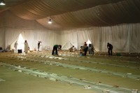 مؤسسةالشيخ عبدالله بن زيد الغنيم الخيرية تصنع 1000 سجاد لمصليات الأعياد
