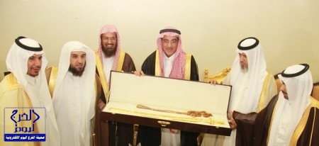 الكويت توافق على مساواة الموظفين السعوديين بالكويتيين في الرواتب