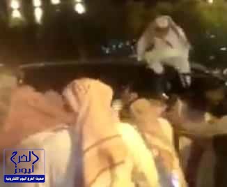 بالفيديو.. سعودي يدهس طفلته أثناء دخوله بالسيارة لكراج المنزل