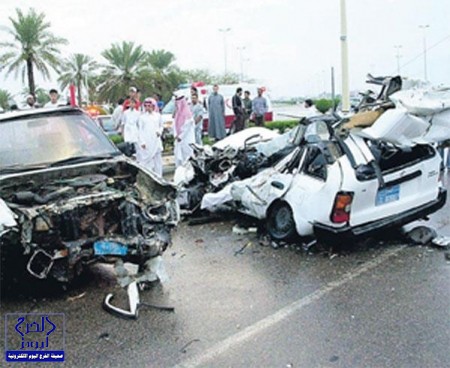 قائد رحلة لـ”السعودية” يبلغ شرطة مطار القاهرة عن 4 راكبات بسبب “مكسرات”