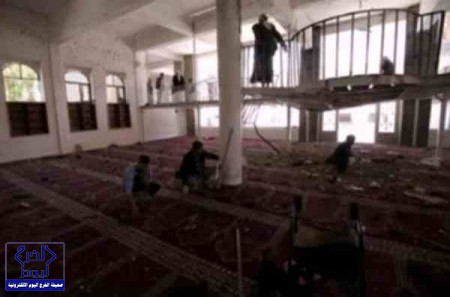 بالفيديو.. أحد الناجين من تفجير القديح يكشف تفاصيل الحادثة وحقيقة صلاة الانتحاري بالمسجد ليلة التفجير!