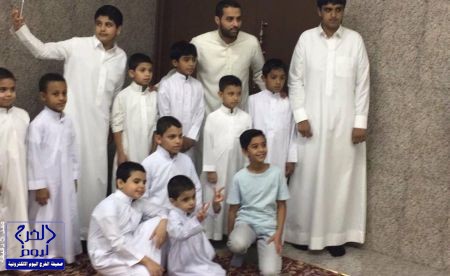 المقيم الباكستاني مقلد صوت “السديس” يتلقى عرضاً للإمامة في الإمارات