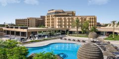 104 آلاف فندق ومطعم في المملكة.. 81% من العاملين فيها أجانب