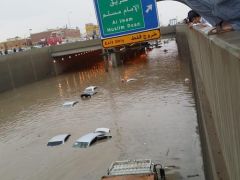 أمين الرياض يوضح سبب غرق بعض الأحياء وارتفاع منسوب المياه داخل الأنفاق
