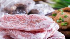 “الغذاء والدواء” تنصح بـ 3 طرق لتسييح اللحوم المجمدة