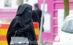 الدنمارك تقرر حظر ارتداء النقاب.. وشركات سياحية بالمملكة تراجع الحجوزات