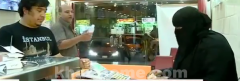 بالفيديو: سعودية تفتح مطعماً وتديره بنفسها بعد فشلها في الحصول على وظيفة