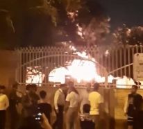 إيران: أهالي بندر عباس يحرقون مستشفىَ بسبب نقل مصابي “كورونا” إليه بدلاً من طهران (فيديو)