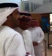 بالفيديو.. رد دبلوماسي من طالب سعودي يثير إعجاب الشيخ عبدالله بن زايد