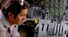 بالفيديو: شاب سعودي يروي قصة تدرجه في الوظائف.. من بيع الخضار إلى صيانة الطائرات