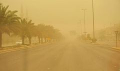 تنبيهات برياح مُثيرة للأتربة في الرياض واستمرار الأمطار الرعدية بالعاصمة المقدسة