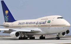 رحلة لـ “السعودية” تقلع بأربعة ركاب فقط بسبب رسالة “SMS” خاطئة.. و”الطيران المدني” يعلق