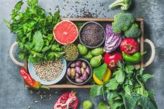 هل جربت أن تكون نباتيًا؟ تعرف على فوائد وأضرار النظام الغذائي النباتي
