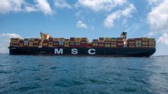 “وصول” أكبر سفينة حاويات لـ”ميناء جدة”