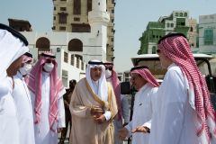 بالصور.. خالد الفيصل يزور مشروع الأمير محمد بن سلمان لتطوير المنطقة التاريخية بجدة