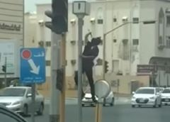 محافظة جدة: إحالة المعتدي على كاميرات الرصد الآلي إلى الجهات المختصة لمعاقبته