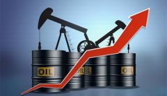 النفط يرتفع 1% وسط توقعات بطلب قوي من الصين