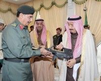 وزير الدفاع يتفقد قيادة منطقة الخرج وقاعدة الأمير سلطان الجوية والمؤسسة العامة للصناعات الحربية