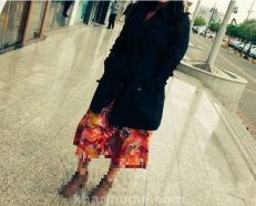 فتاة سعودية تنفذ تحديها و تستفز “الهيئة” بالخروج بلا عباءة في شارع التحلية بالرياض
