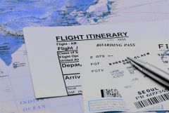دراسة تدعو لتحفيز شركات الطيران على منح كبار السن وذوي الإعاقة خصومات على أسعار التذاكر