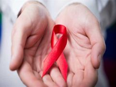 وزارة الصحة توضح 4 حالات لا ينتقل عبرها فيروس “الإيدز”