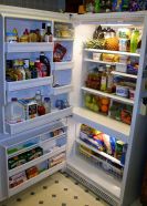 استشاري يحذر: حفظ بقايا الطعام في الثلاجة لأكثر من 5 أيام قد يؤدي للتسمم