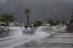 الحصيني: أمطار متفاوتة حتى صباح يوم غد على هذه المناطق