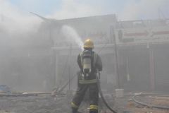 فيديو.. حريق في محل تجاري بسوق البوادي بجدة.. والدفاع المدني يخمده