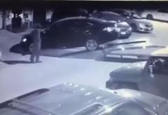 القبض على سارقي السيارة الحكومية على سطحة في الرياض