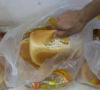 الجمارك تحبط تهريب 98 ألف حبة مخدرة في حشوات الخبز