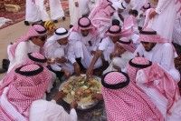 الخرج اليوم ترصد احتفال أهالي محافظة الخرج  بـ “العيدية” التي لا تزال حاضرة حتى الآن – تحديث مستمر