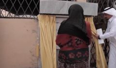 بالفيديو : أمير عسير يُنيب مسنة لتدشين سوق شعبي في رجال ألمع
