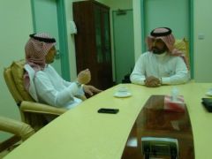 مدير مكتب وزارة التجارة يجتمع مع مدير مستشفى الملك خالد