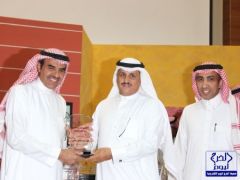 معالي مدير جامعة سلمان  يكرم الكليات الفائزة بجوائز التميز