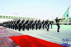 كلية الملك خالد العسكرية تفتح باب القبول للجامعيين