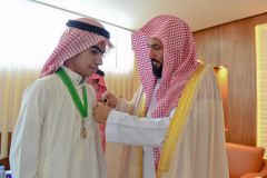 أمر ملكي بمنح القاضي “الجيراني” وسام الملك عبدالعزيز من الدرجة الأولى