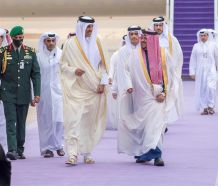 أمير قطر وملك البحرين يصلان إلى الرياض لحضور القمتين الخليجية والعربية مع الصين