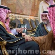 خالد بن طلال في تغريدة طريفة : استأذنتُ الملك سلمان في تقبيل يده ولكن خفت من الفغم